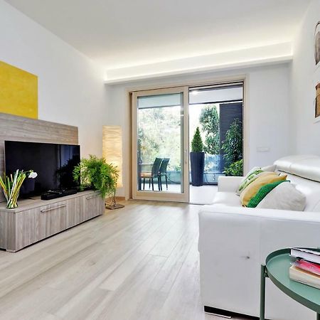 Green Terraced Apartment. 3 Stops From Colosseum Buitenkant foto