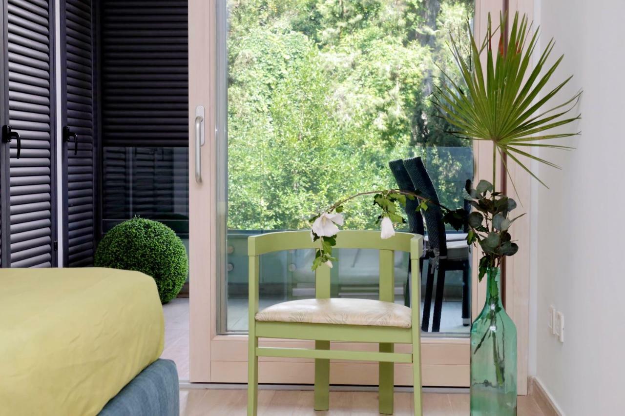 Green Terraced Apartment. 3 Stops From Colosseum Buitenkant foto